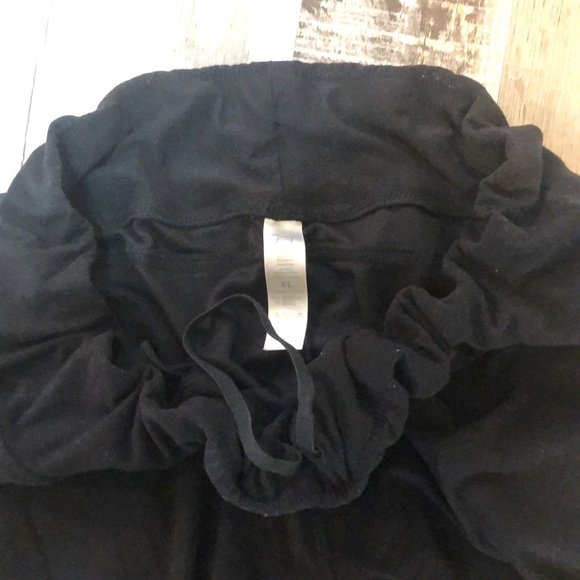 Black Joggers XL - Picture 2 of 4